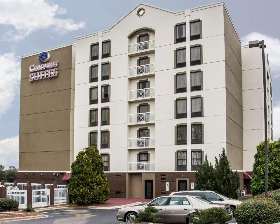 affordable hotels in Charlotte NC