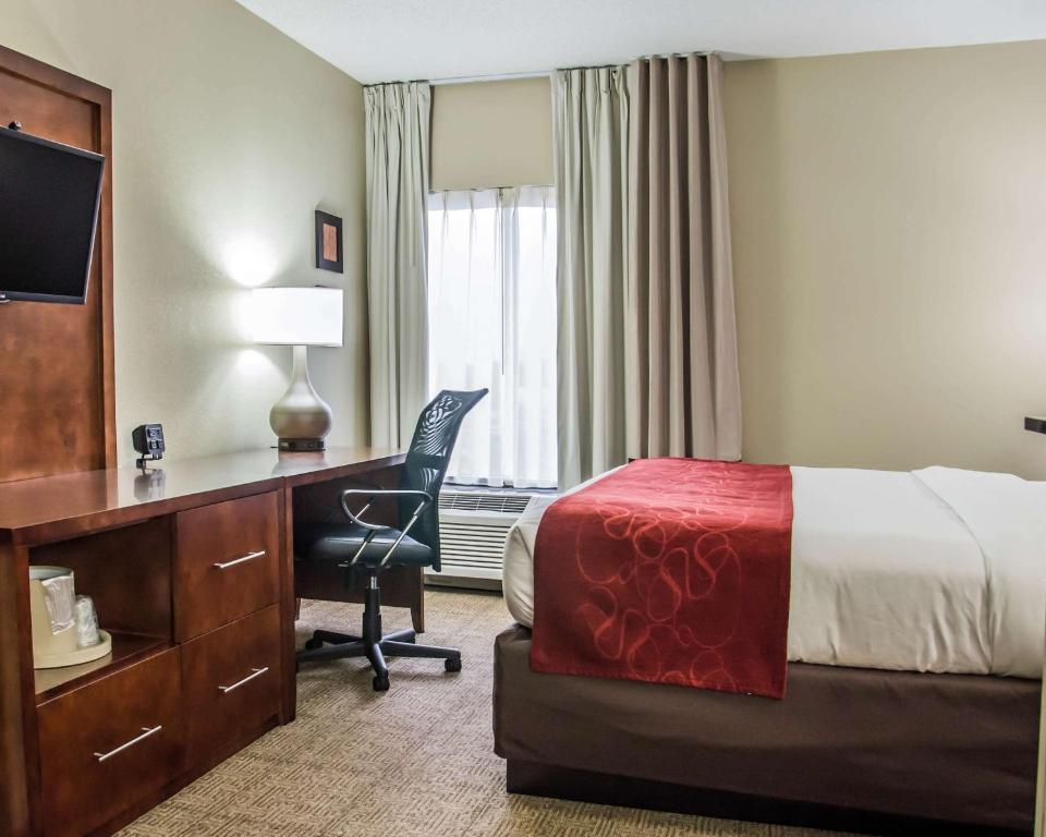 King Suite with Spa Bath - Non-Smoking