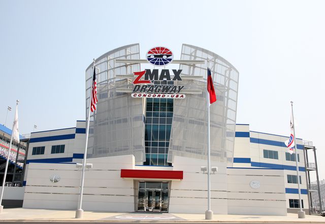 hotel near ZMax Dragway